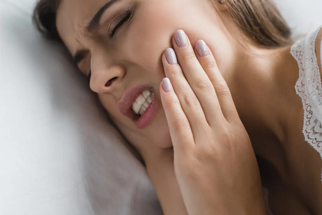Featured image for “7 Signs Your Dental Problem Can’t Wait for a Regular Appointment”